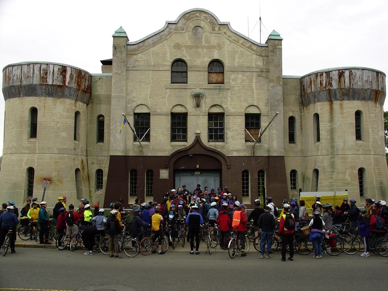DSC01120-armory-front
